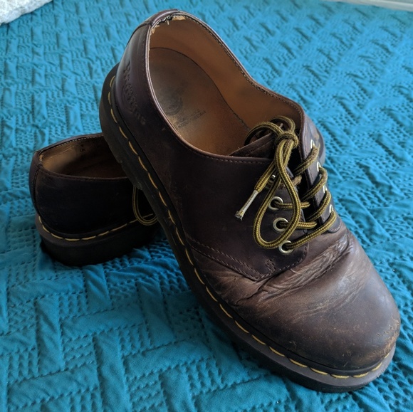 dr martens boots low cut